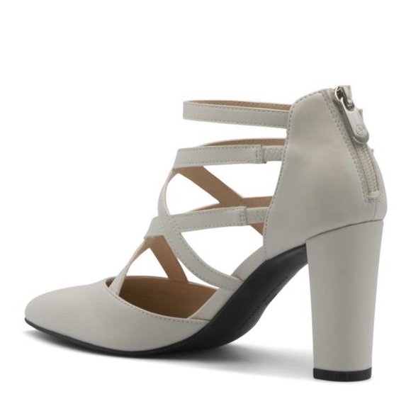 Adrienne Vittadini
Women’s Nanda Ankle Strap Pump Heels Womens 7.5 - Picture 2 of 7